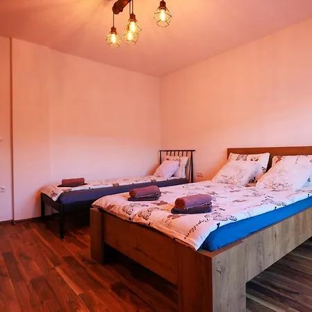 فيلة Lux House Dzanan بيهاتش