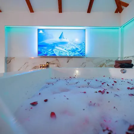 Lux House Dzanan بيهاتش