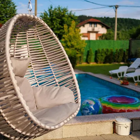 Lux House Dzanan فيلة بيهاتش