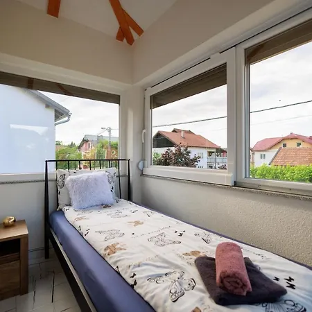Lux House Dzanan بيهاتش